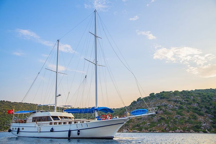 Marmaris Gulet 7 cabin 14 berths 14 guests 24 m Listing Number: #9408 5
