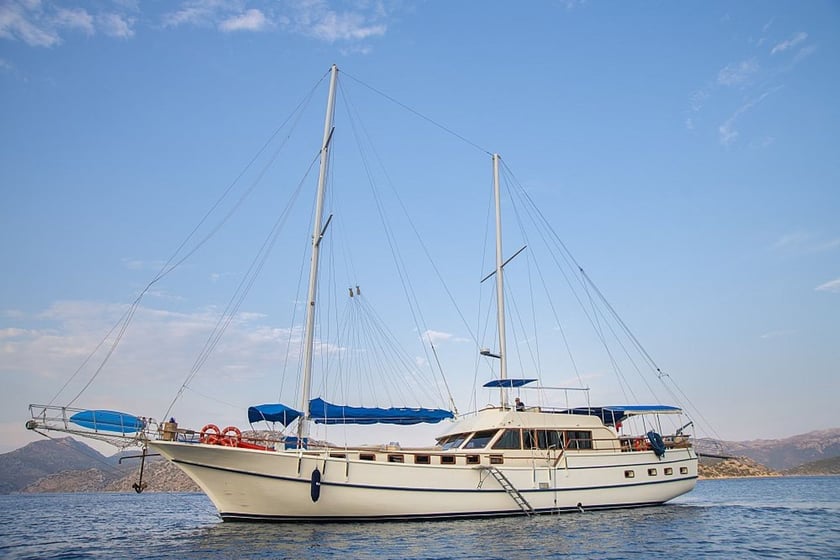 Marmaris Gulet 7 cabin 14 berths 14 guests 24 m Listing Number: #9408