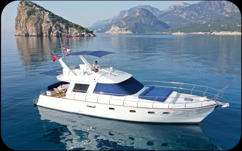 Antalya Motor Yacht 2 cabin 4 berths 4 guests 16 m Listing Number: #9420