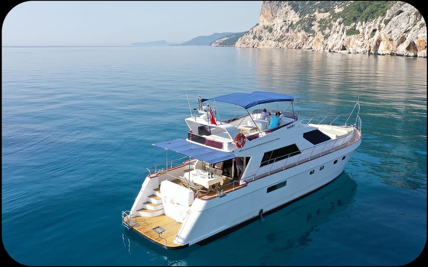 Antalya Motor Yacht 3 cabin 6 berths 6 guests 21 m Listing Number: #9425 2