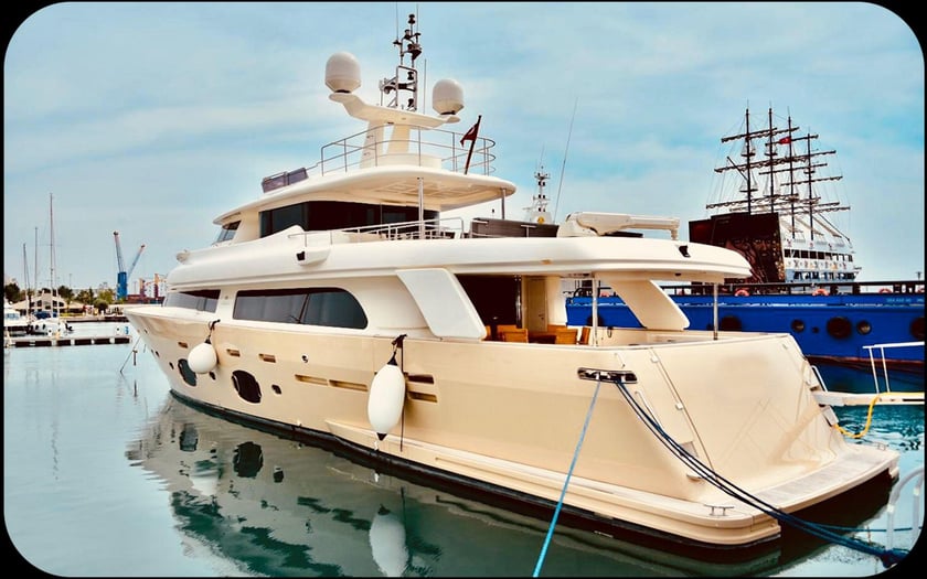 Antalya Motor Yacht 3 cabin 6 berths 6 guests 26 m Listing Number: #9427 3