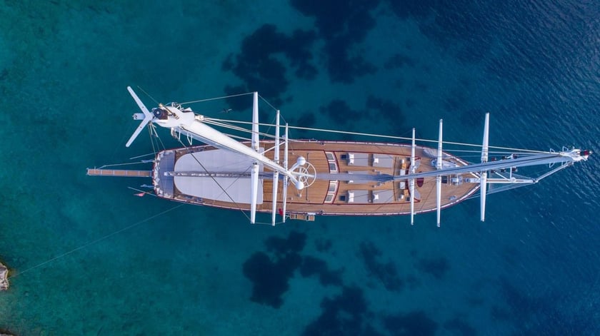 Bodrum Gulet 5 cabin 10 berths 10 guests 42.5 m Listing Number: #9464 4