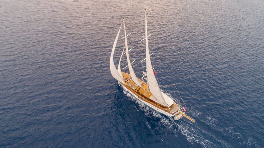 Bodrum Gulet 5 cabin 10 berths 10 guests 42.5 m Listing Number: #9464