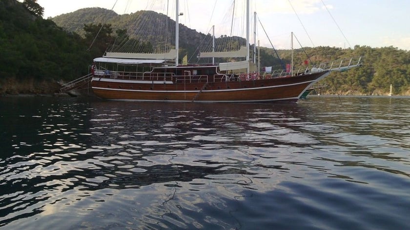 Marmaris Gulet 8 cabin 16 berths 16 guests 31 m Listing Number: #9487 4