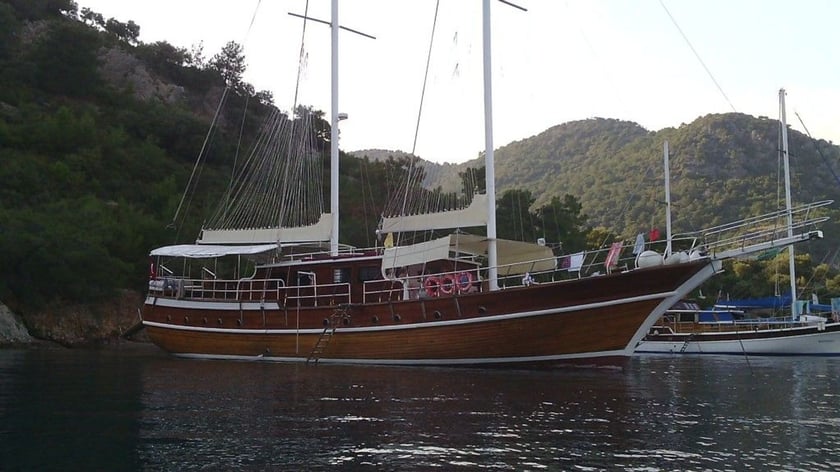 Marmaris Gulet 8 cabin 16 berths 16 guests 31 m Listing Number: #9487