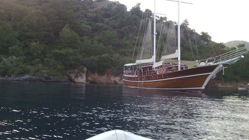 Marmaris Gulet 8 cabin 16 berths 16 guests 31 m Listing Number: #9487 5