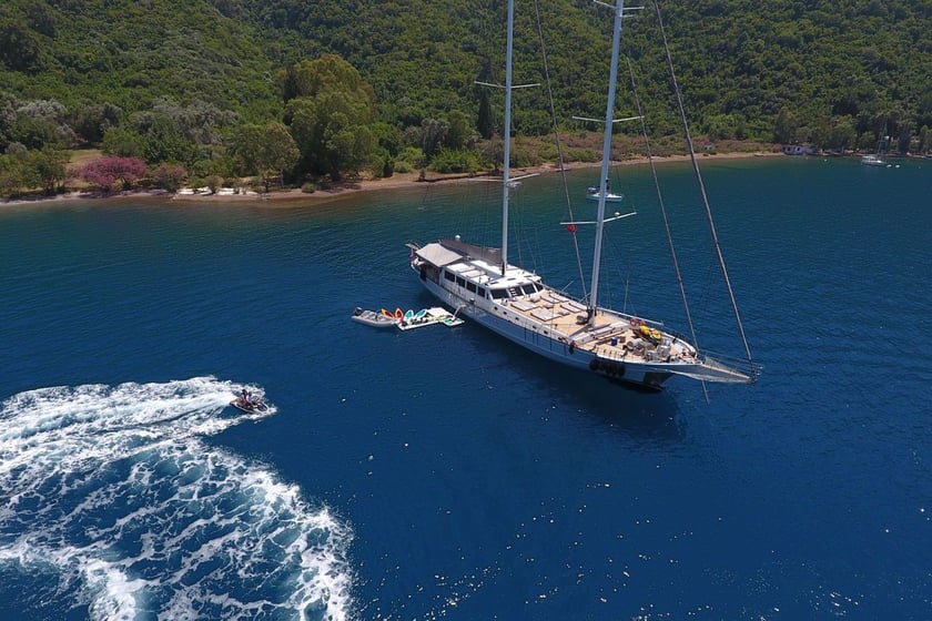 Marmaris Gulet 5 cabin 10 berths 10 guests 38 m Listing Number: #9513 3