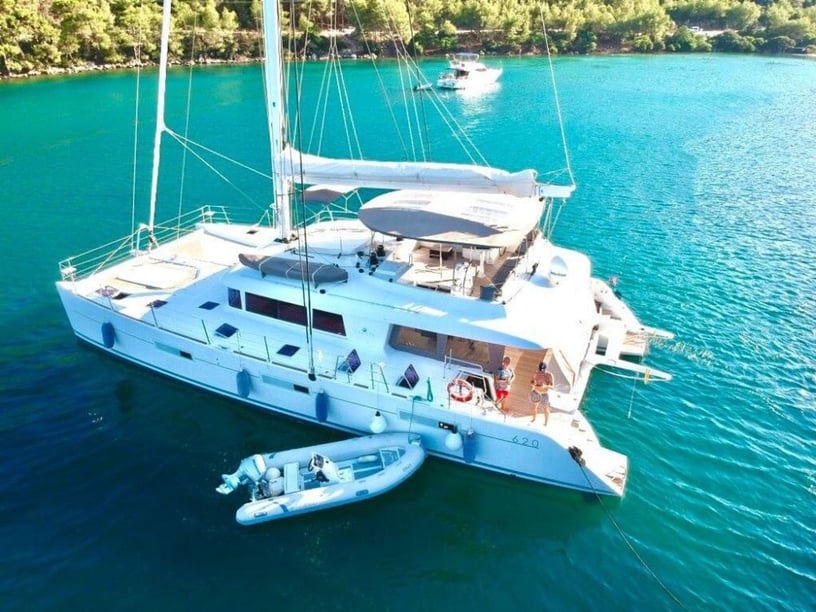 Bodrum Catamarano cabina 4  cuccette 8  10  ospiti 20 m Numero dell'inserzione: #9522