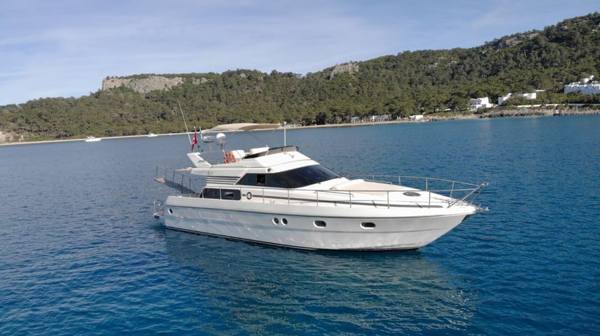 Kemer Yacht a motore cabina 2  cuccette 4  4  ospiti 15 m Numero dell'inserzione: #9532 3