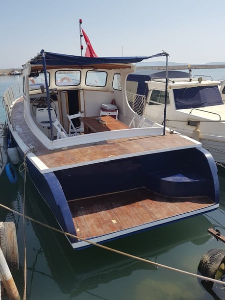 Izmir Yacht à moteur Cabine 1  Couchettes 3  Invités 10  11 m Numéro de l'annonce: #9602 2