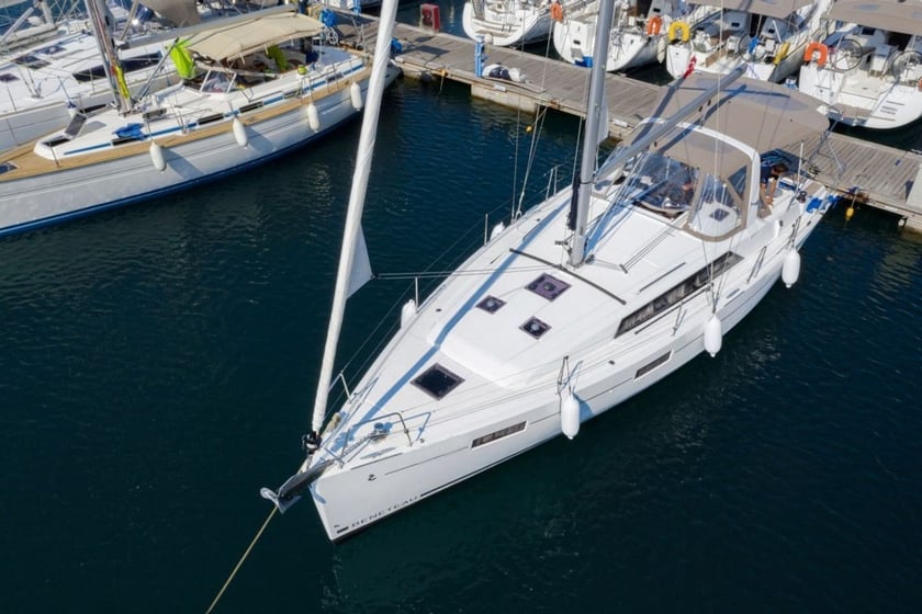 Fethiye Sailboat 3 cabin 7 berths 7 guests 12.43 m Listing Number: #9613