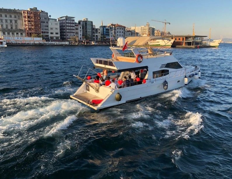 Unkapani Motoryacht   13 Gäste 15 m Nummer des Inserats: #9653