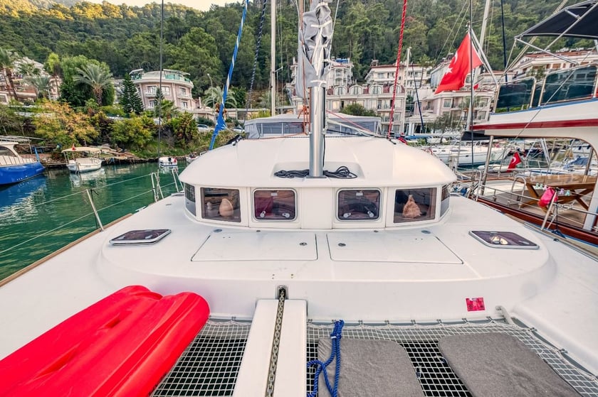 Fethiye Catamaran 3 cabin 6 berths 6 guests 11.58 m Listing Number: #9670 4