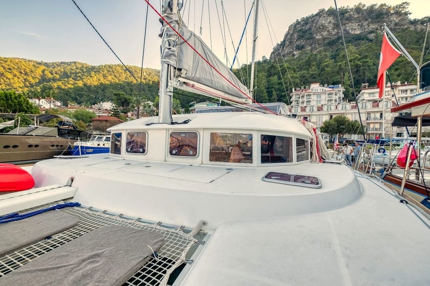 Fethiye Catamaran 3 cabin 6 berths 6 guests 11.58 m Listing Number: #9670 3