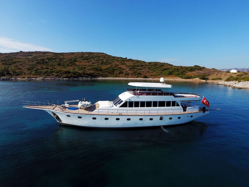 Bodrum Gulet 4 cabin 9 berths 9 guests 27.27 m Listing Number: #9696
