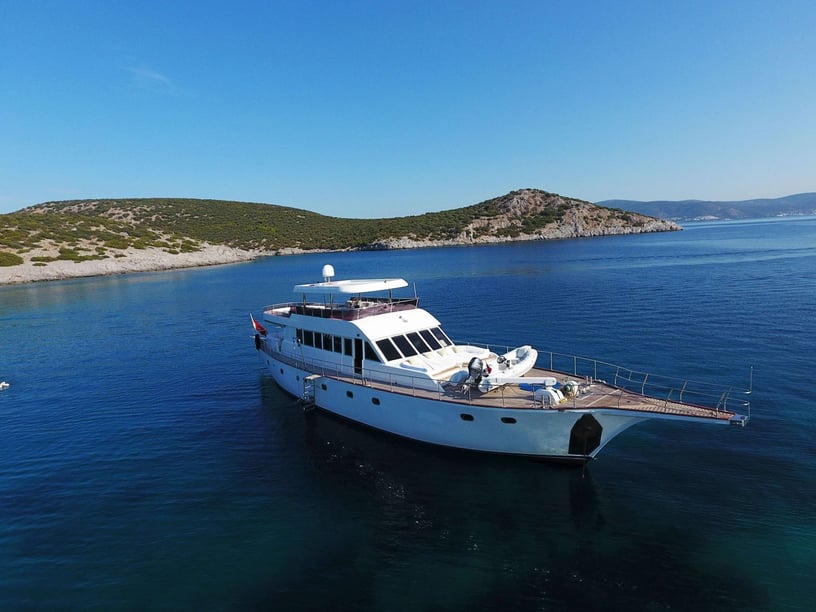Bodrum Gulet 4 cabin 9 berths 9 guests 27.27 m Listing Number: #9696 2