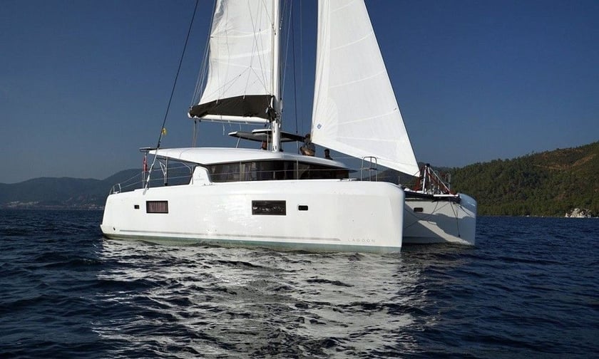 Gocek Catamaran 3 cabin 6 berths 6 guests 12.75 m Listing Number: #9722