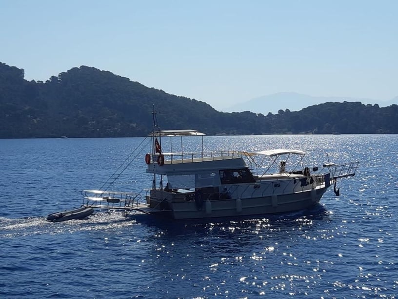 Gocek Motor Yacht 2 cabin  6 guests 12.5 m Listing Number: #9736 2