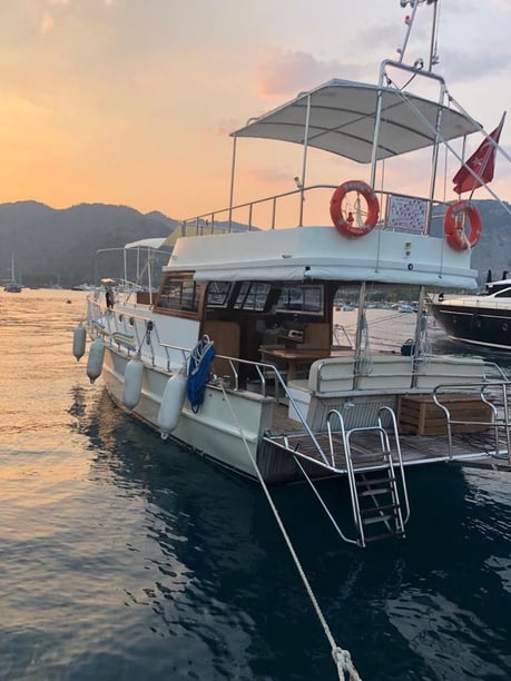 Gocek Motor Yacht 2 cabin  6 guests 12.5 m Listing Number: #9736 3