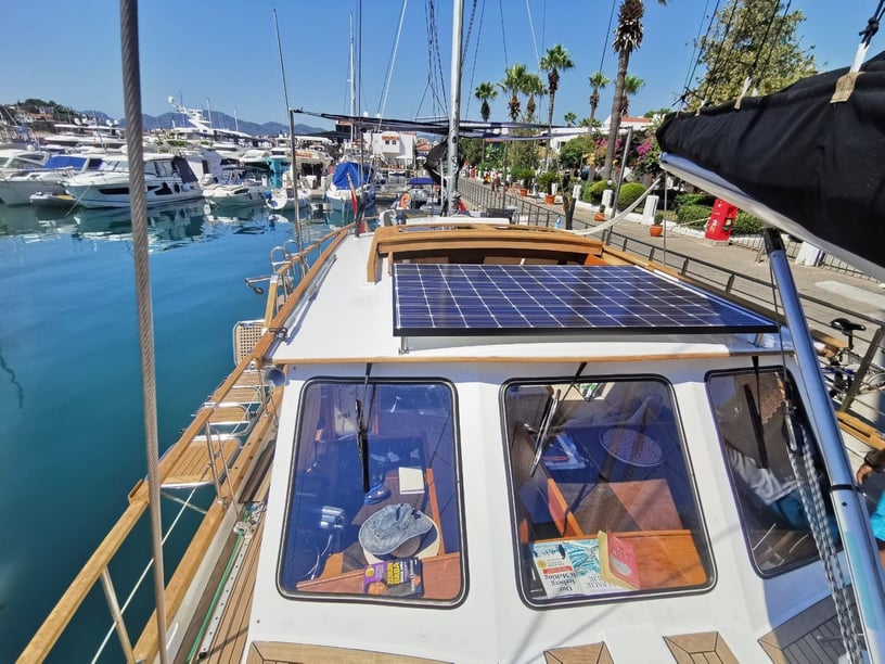 Marmaris Sailboat 2 cabin 4 berths 4 guests 44 ft Listing Number: #9750 3