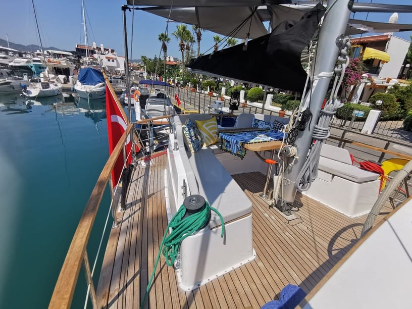 Marmaris Sailboat 2 cabin 4 berths 4 guests 44 ft Listing Number: #9750