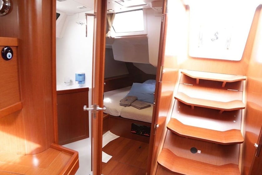Gocek Sailboat 3 cabin 6 berths 8 guests 13.94 m Listing Number: #9780 5
