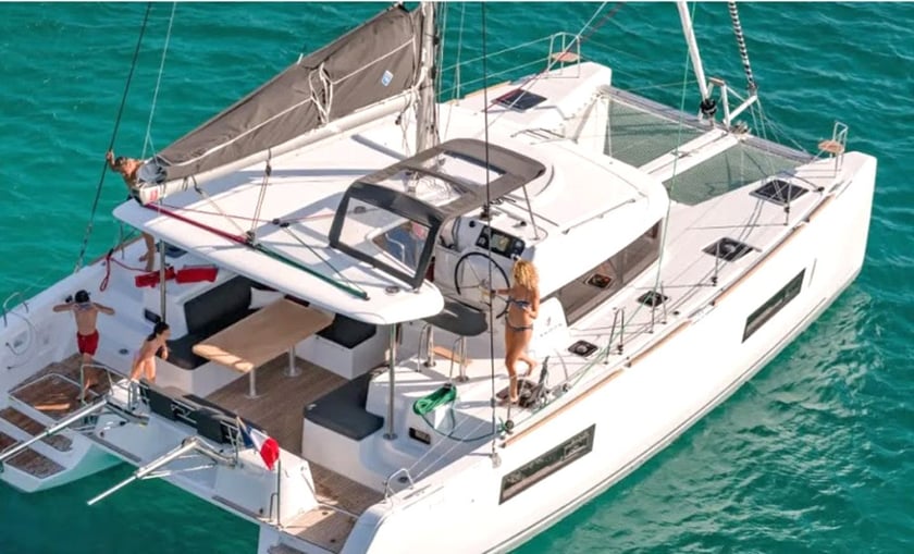 Gocek Catamaran 4 cabin 8 berths 8 guests 11.74 m Listing Number: #9817