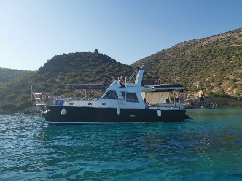 Datca Motor Yacht 2 cabin 4 berths 4 guests 11.5 m Listing Number: #9827