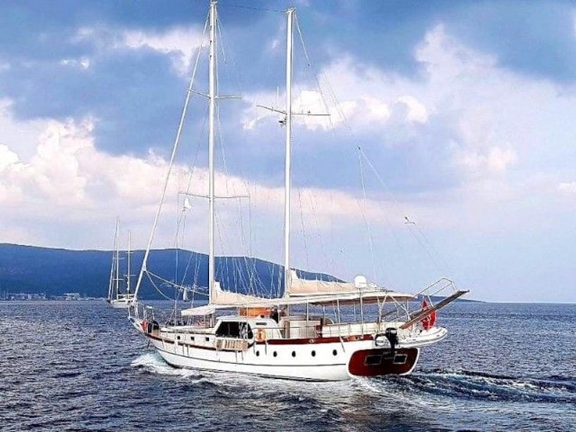 Bodrum Gulet 4 cabin 8 berths 8 guests 22 m Listing Number: #9870 5