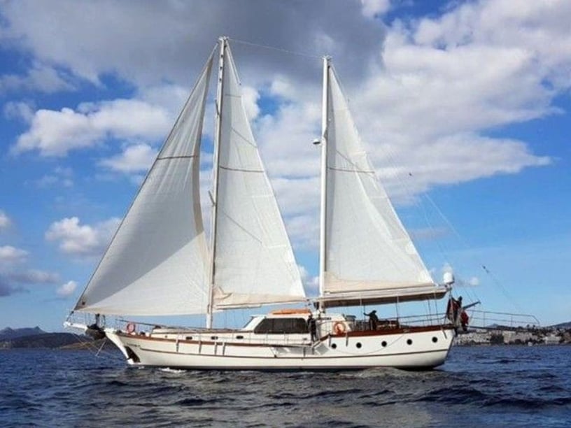 Bodrum Gulet 4 cabin 8 berths 8 guests 22 m Listing Number: #9870 2