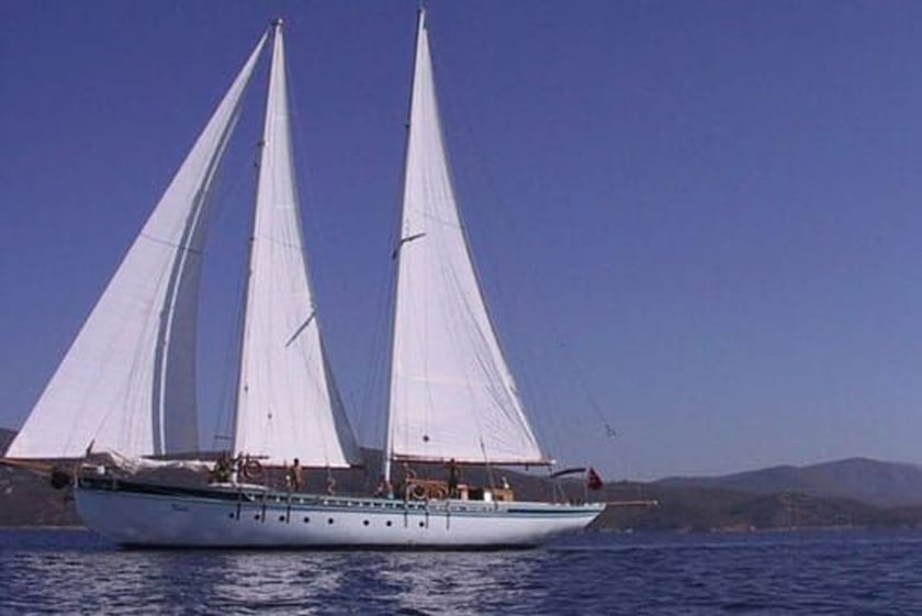 Bodrum Gulet 4 cabin 8 berths 8 guests 22 m Listing Number: #9875 3