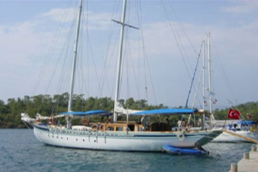 Bodrum Gulet 4 cabin 8 berths 8 guests 22 m Listing Number: #9875 4