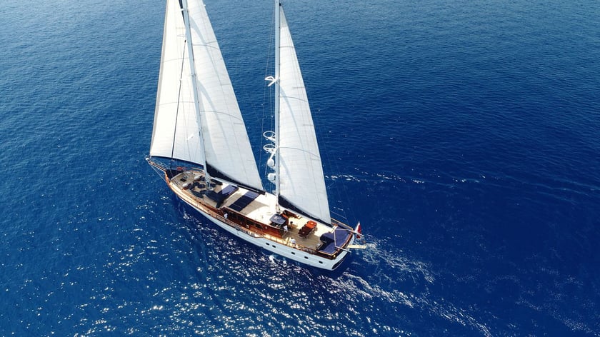 Marmaris Gulet 5 cabin 10 berths 10 guests 33.6 m Listing Number: #9891 5