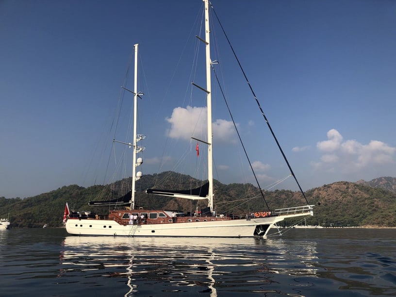 Marmaris Gulet 5 cabin 10 berths 10 guests 33.6 m Listing Number: #9891 2