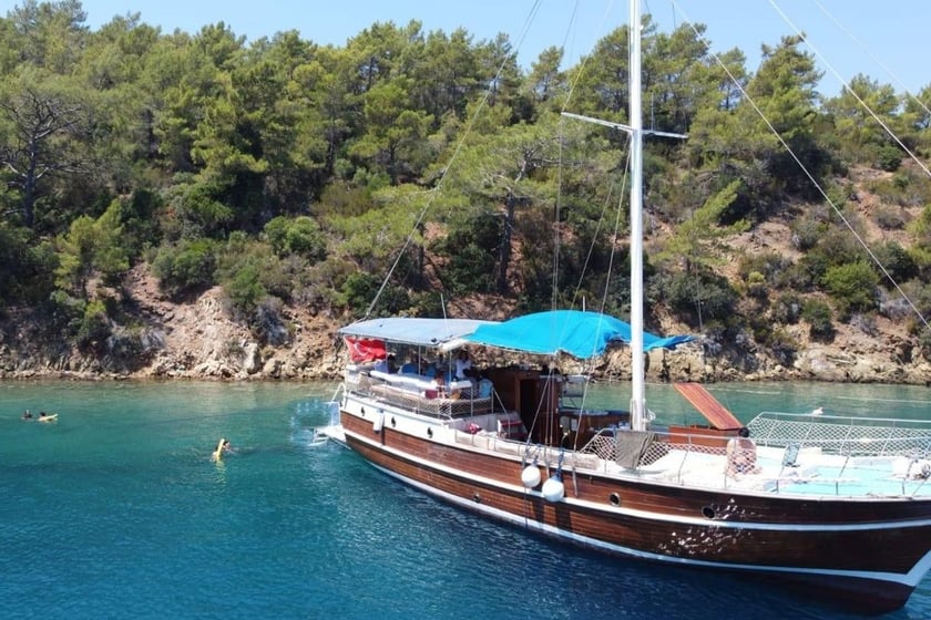 Fethiye Gulet   20 guests 19 m Listing Number: #9898 4