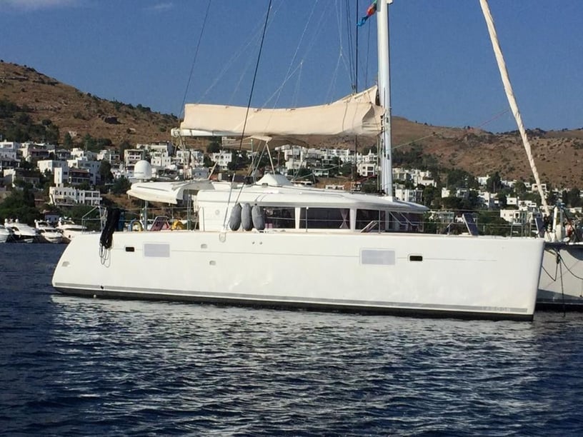 Fethiye Catamaran Cabine 3  6  slaapplaatsen 6  gasten 45 ft Lijstnummer: #9911