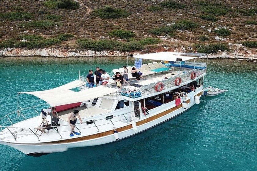 Selimiye Gulet   24 guests 15 m Listing Number: #9912