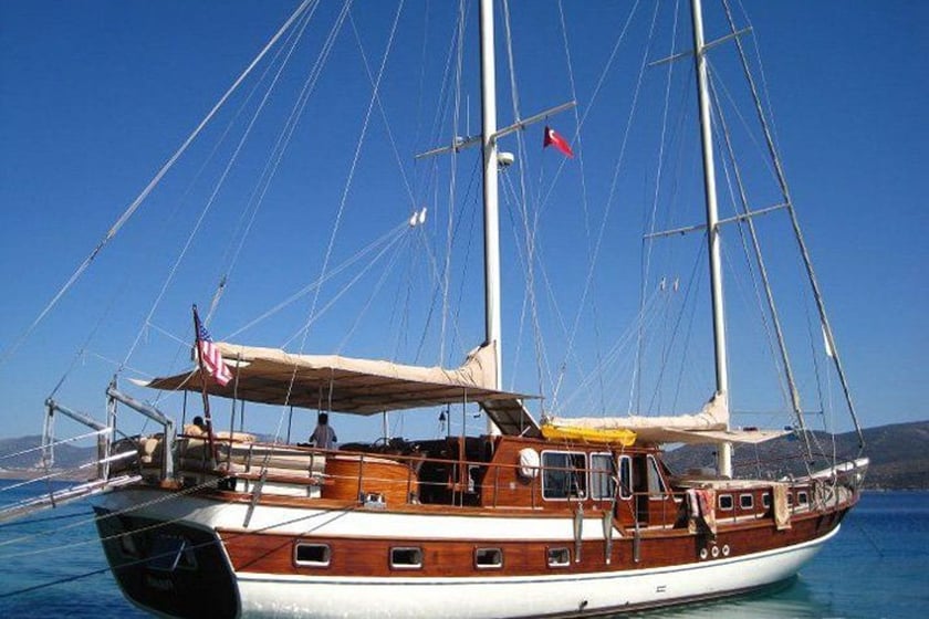 Bodrum Gulet 5 cabin 10 berths 10 guests 24 m Listing Number: #9917 2