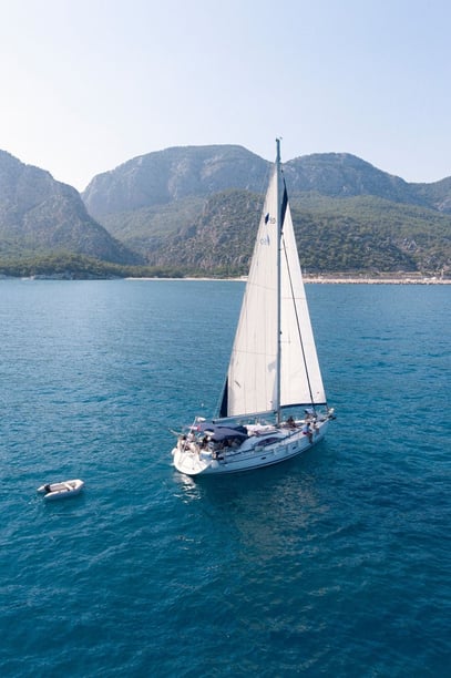 Antalya Zeilboot Cabine 3  6  slaapplaatsen 6  gasten 15.7 m Lijstnummer: #9918