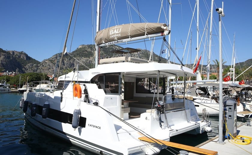 Gocek Catamaran 4 cabin 8 berths 8 guests 11.71 m Listing Number: #9939 2