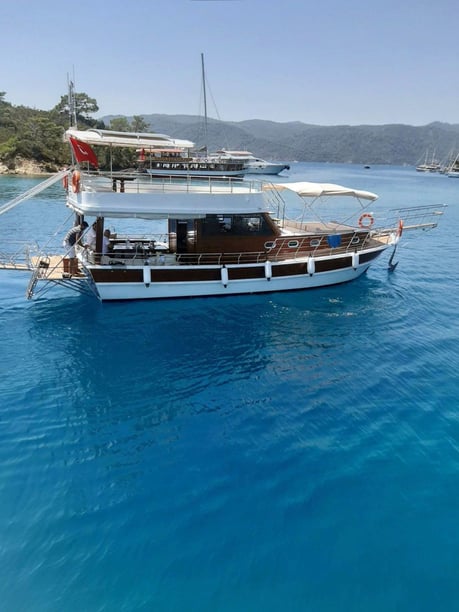 Gocek Gulet 2 cabin 4 berths 4 guests 13.5 m Listing Number: #9946 4