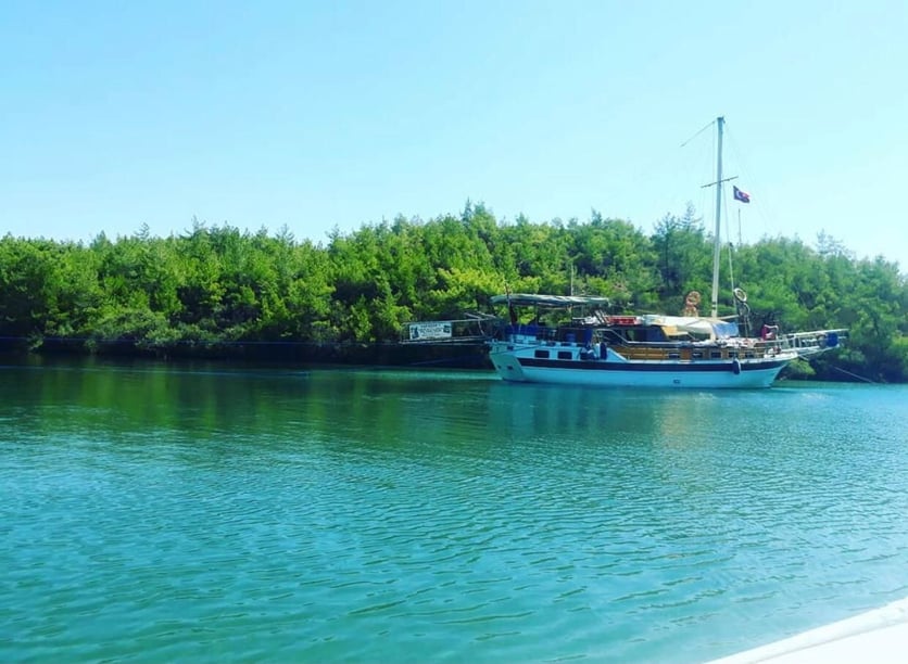 Bodrum Gulet 3 cabin 6 berths 6 guests 16.5 m Listing Number: #9954 2