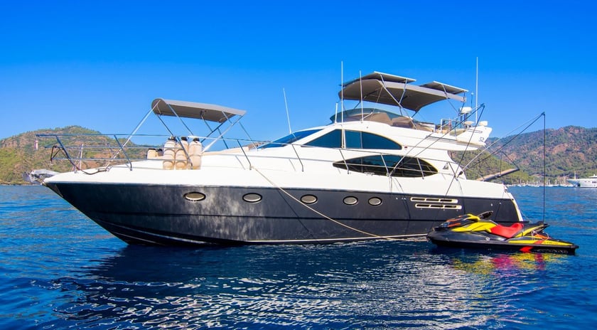 Gocek Motor Yacht 2 cabin 4 berths 4 guests 16 m Listing Number: #9989 4