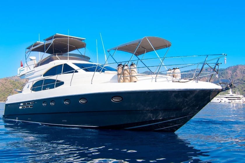 Gocek Motor Yacht 2 cabin 4 berths 4 guests 16 m Listing Number: #9989