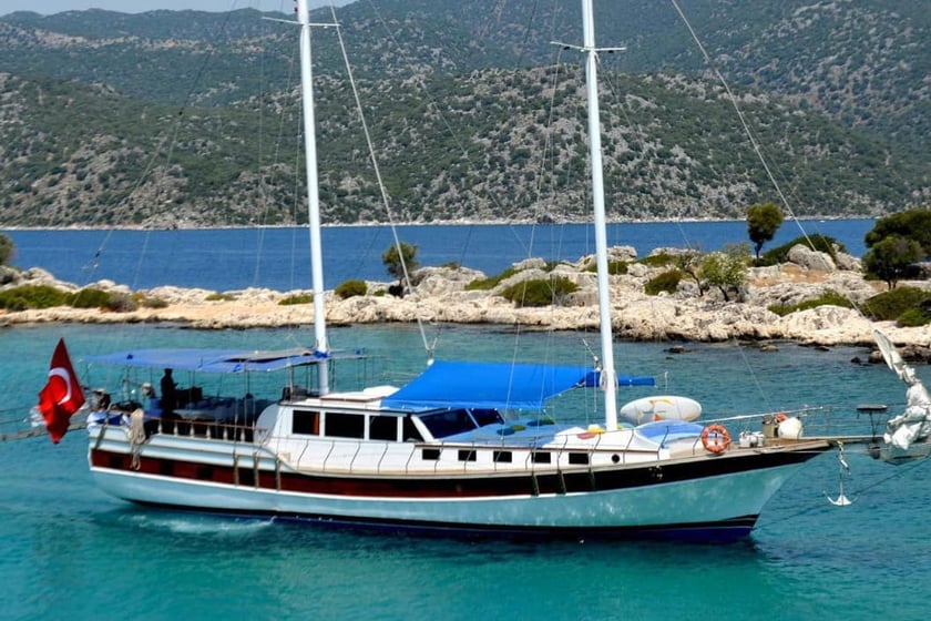 Fethiye Gulet Cabine 7  14  slaapplaatsen 14  gasten 24 m Lijstnummer: #9995 2