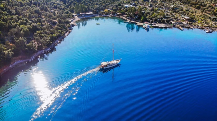 Kas Gulet 3 cabin 6 berths 6 guests 16 m Listing Number: #9997 2