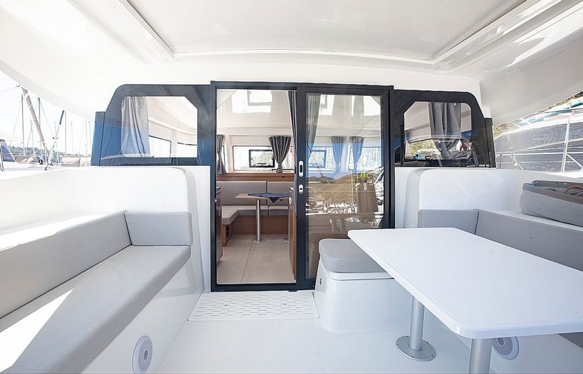 Orhaniye Catamaran Cabine 5  Couchettes 11  Invités 11  11.33 m Numéro de l'annonce: #10047 4