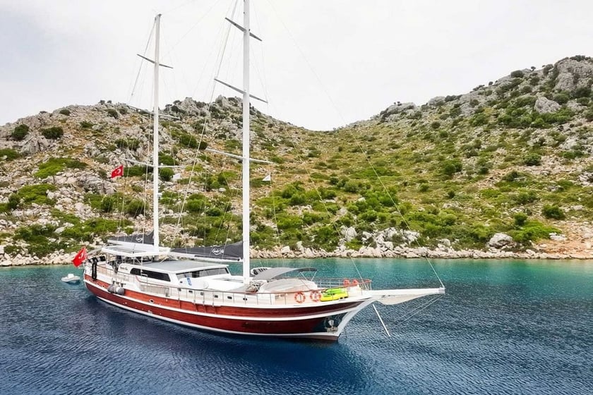 Bozburun Gulet Cabine 6  Couchettes 14  Invités 14  34 m Numéro de l'annonce: #10078