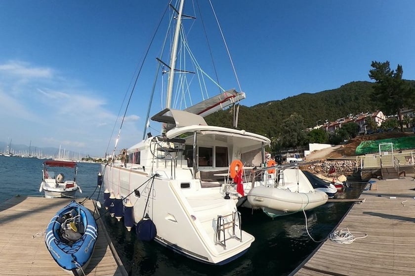 Fethiye Catamaran Cabine 5  Couchettes 8  Invités 8  11.97 m Numéro de l'annonce: #10088 2