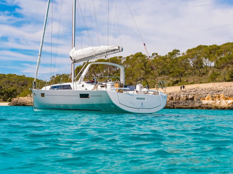 Martinique Segelboot 3 Kabine 6 Liegeplätze 6 Gäste 12.43 m Nummer des Inserats: #1017